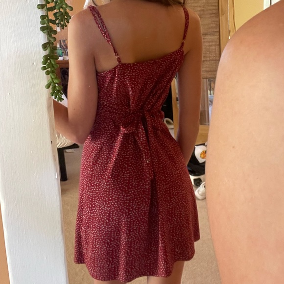 Brandy Melville floral dress - Picture 2 of 3